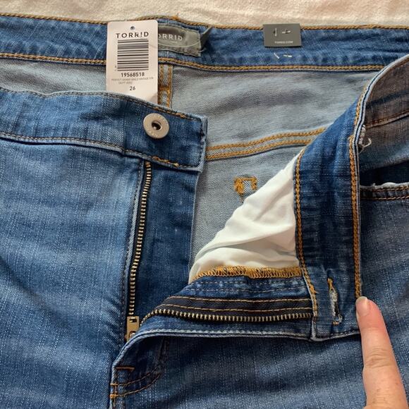 Torrid 26 R Perfect ankle skinny jeans distressed crop new cute denim 4x stretch - Picture 5 of 11